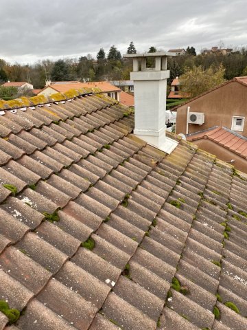 Nettoyage et traitement de toiture a Saint-Bonnet-de-Mure